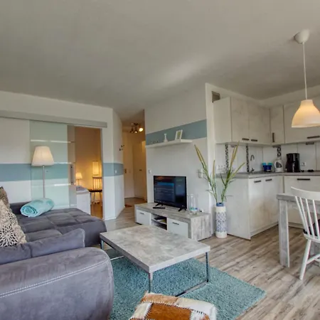- Haus A, App 0a0302 Apartamento *